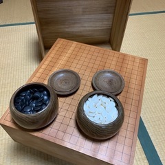 碁盤（一枚板）　碁石　セット　価格交渉OKの画像