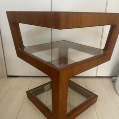 オシャレテーブルの画像