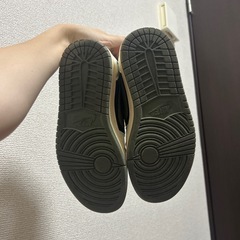 トラヴィススコットスニーカーの画像