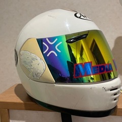 アライ　ヘルメットの画像