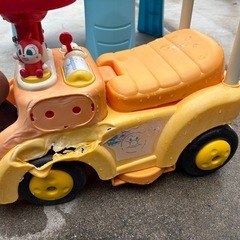 コストコ　ウォーターテーブル　アンパンマンビジーカーの画像