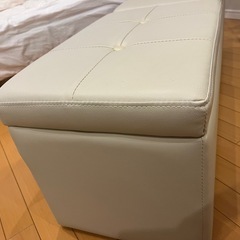 収納ソファの画像