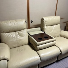 リクライニングソファの画像