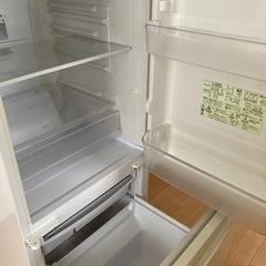洗濯機、冷蔵庫、電子レンジ、シングル布団の画像
