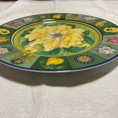 綺麗な洋皿の画像