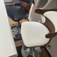 ニトリ バーカウンターテーブル　イス2脚セット　の画像