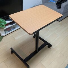 テーブルは傾けることができます。の画像