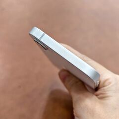 新品未使用 Iphone 16e 128GBの画像