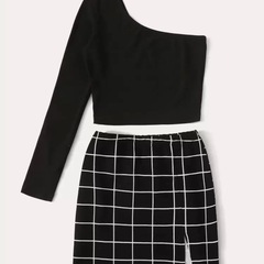 【SHEIN】【未使用】ショルダークロップトップ&グリッド ミニスカート セットの画像