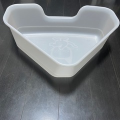 ライオン商事 コンパクトコーナー猫トイレ　+　90Lゴミ袋8枚の画像