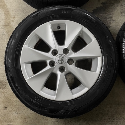 215/60R17 極上品！国産冬タイヤアルミ4本セット！pcd114.3！