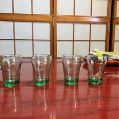 レトロなコップ等の画像
