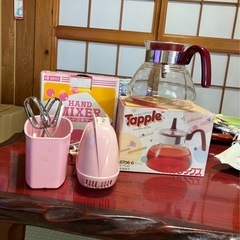 レトロなコップ等の画像