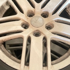 ホイル付き スタッドレスR16の画像