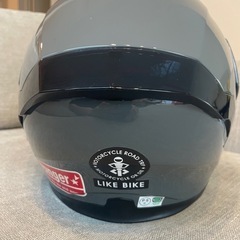 バイクのヘルメットの画像