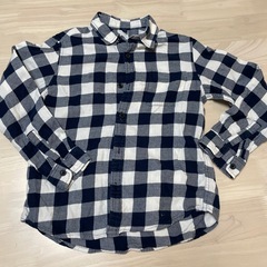 UNIQLOキッズ長袖4枚セット120〜130の画像