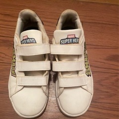 adidas HULK スニーカー ベルクロの画像