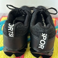 新品ランニングシューズの画像
