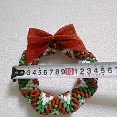 クリスマスリース リボン付きの画像