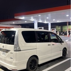 Nissan セレナ h25の画像
