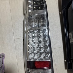 ハイエース　社外テールの画像