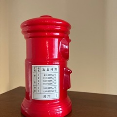貯金箱の画像