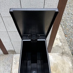 ゴミ箱　45リットルの画像