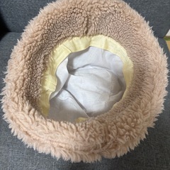 在庫あります⭕️気軽にお問い合わせを‼️お洒落な🎶もこもこ帽子‼️本日終了‼️お急ぎを‼️激安‼️美品✨ファーバケットハット　ベージュの画像