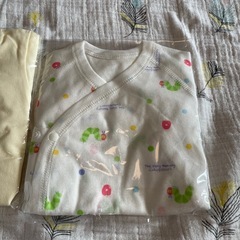 【新品】ベビー肌着50-60サイズ3点セット　はらぺこあおむし　の画像