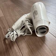 パナソニック ドライヤー イオニティ EH-NE5J-Wの画像