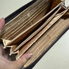 GUESS 長財布の画像