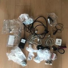WX01・ネックファン・充電コード・アダプター　ネジ・金具など　無料でお譲りします！の画像