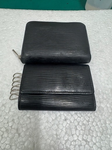 LOUIS VUITTON エピ　ケース　キーケース