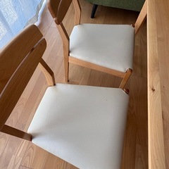 ニトリダイニングテーブルセットの画像