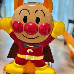 アンパンマン滑り台の画像