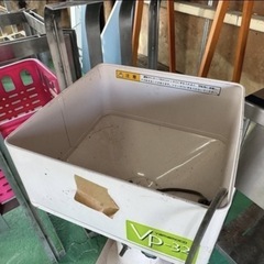 山本製作所のタテ形精米機「ライスパル VP-32」の画像