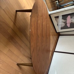 折りたたみテーブルの画像
