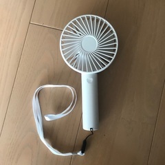 WX01・ネックファン・充電コード・アダプター　ネジ・金具など　無料でお譲りします！の画像