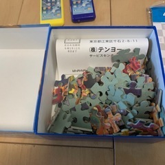 おもちゃ、光るパズル、貯金箱など。の画像