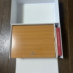 OMEGA木製腕時計ケースの画像