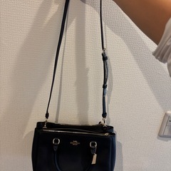 coach バッグ　紺色の画像