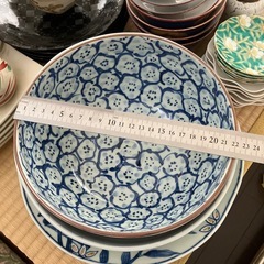 色々な食器
の画像