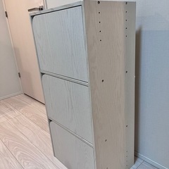 ニトリ　カラーボックスNカラボ3段扉付き(ホワイトウォッシュ)の画像