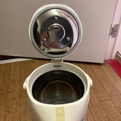 電気ポットの画像