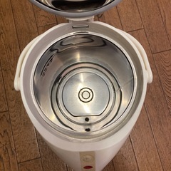 電気ポットの画像
