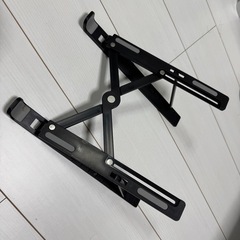 折りたたみPCスタンドの画像