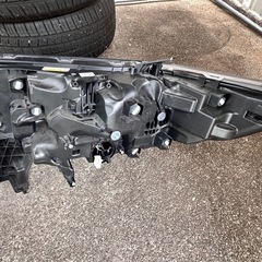 アルファード 30系 右ヘッドライトASSY 美品 割れなし 3BA-AGH30W 令和4年式車外しの画像