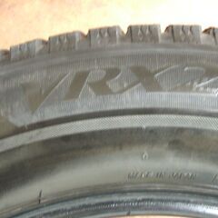 ブリヂストン ブリザック VRX2 225/60R17 スタッドレス タイヤ 17インチ 2018年製造 4本の画像