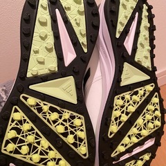 新品‼️adidasゴルフシューズの画像