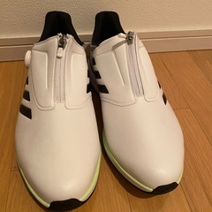 新品‼️adidasゴルフシューズの画像